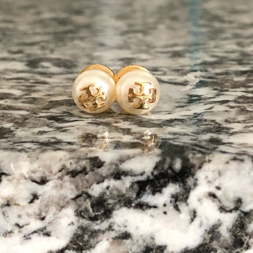 Tory burch pearl stud earrings